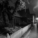 Gasse bei Nacht / Canon EF-S 10-18mm f/4.5-5.6 IS STM / © Jörn Dohrendorf 2019