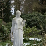 Statue auf dem evangelischen Friedhof / Canon EF 50mm f/1.8 STM / © Jörn Dohrendorf 2018